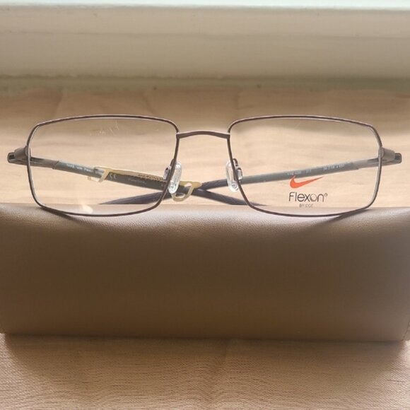 NEW & AUTHENTIC NIKE FLEXON GLASSES MODEL 4286, SIZE 58-18-150, COLOR 211 BROWN - Picture 2 of 3